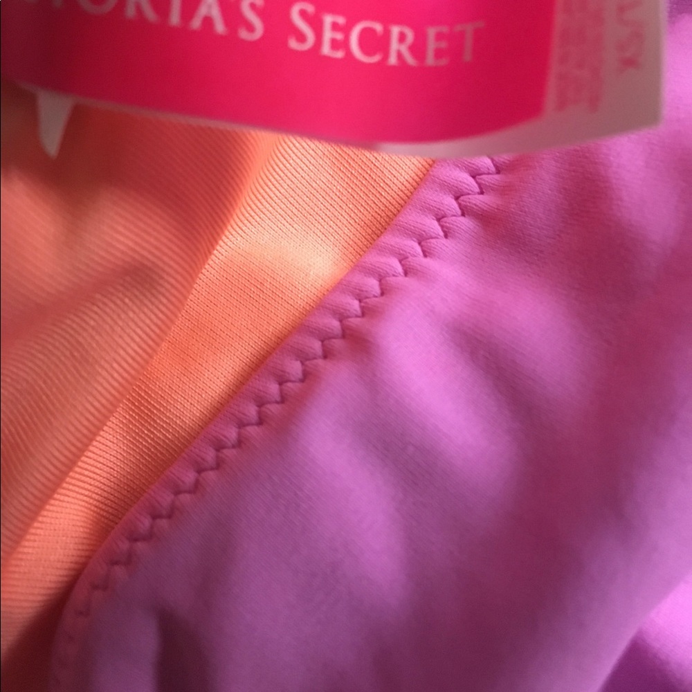 VS BIKINI BOTTOMS SIZE XS - Picture 4 of 4